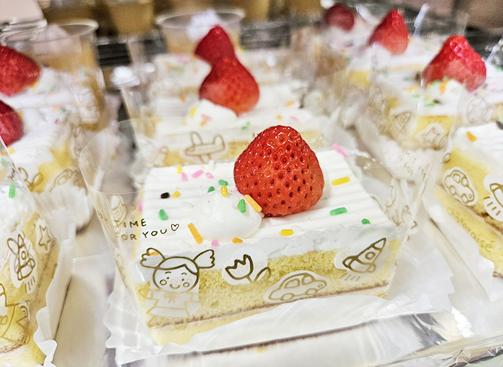 誕生会のケーキ